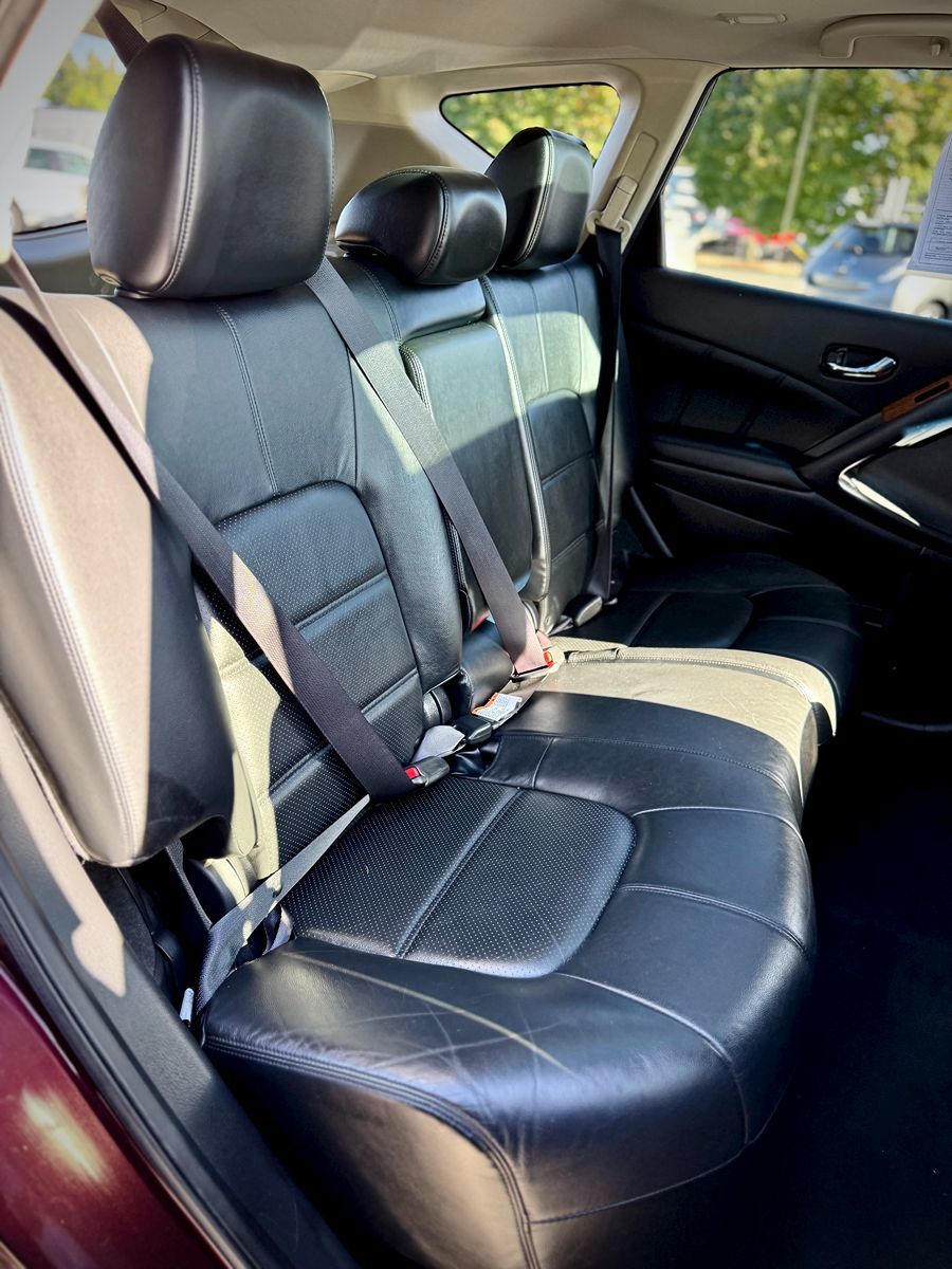 2013 Nissan Murano LE photo 16