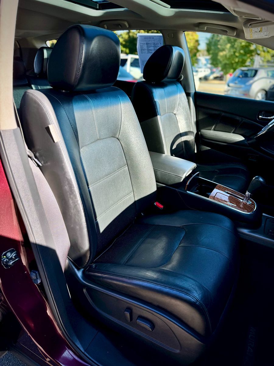 2013 Nissan Murano LE photo 17