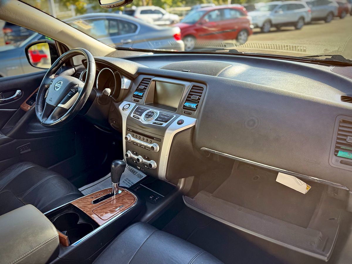 2013 Nissan Murano LE photo 18