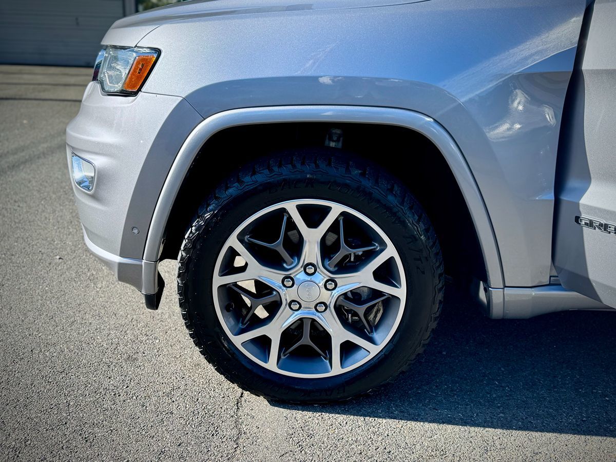 2020 Jeep Grand Cherokee Overland photo 11