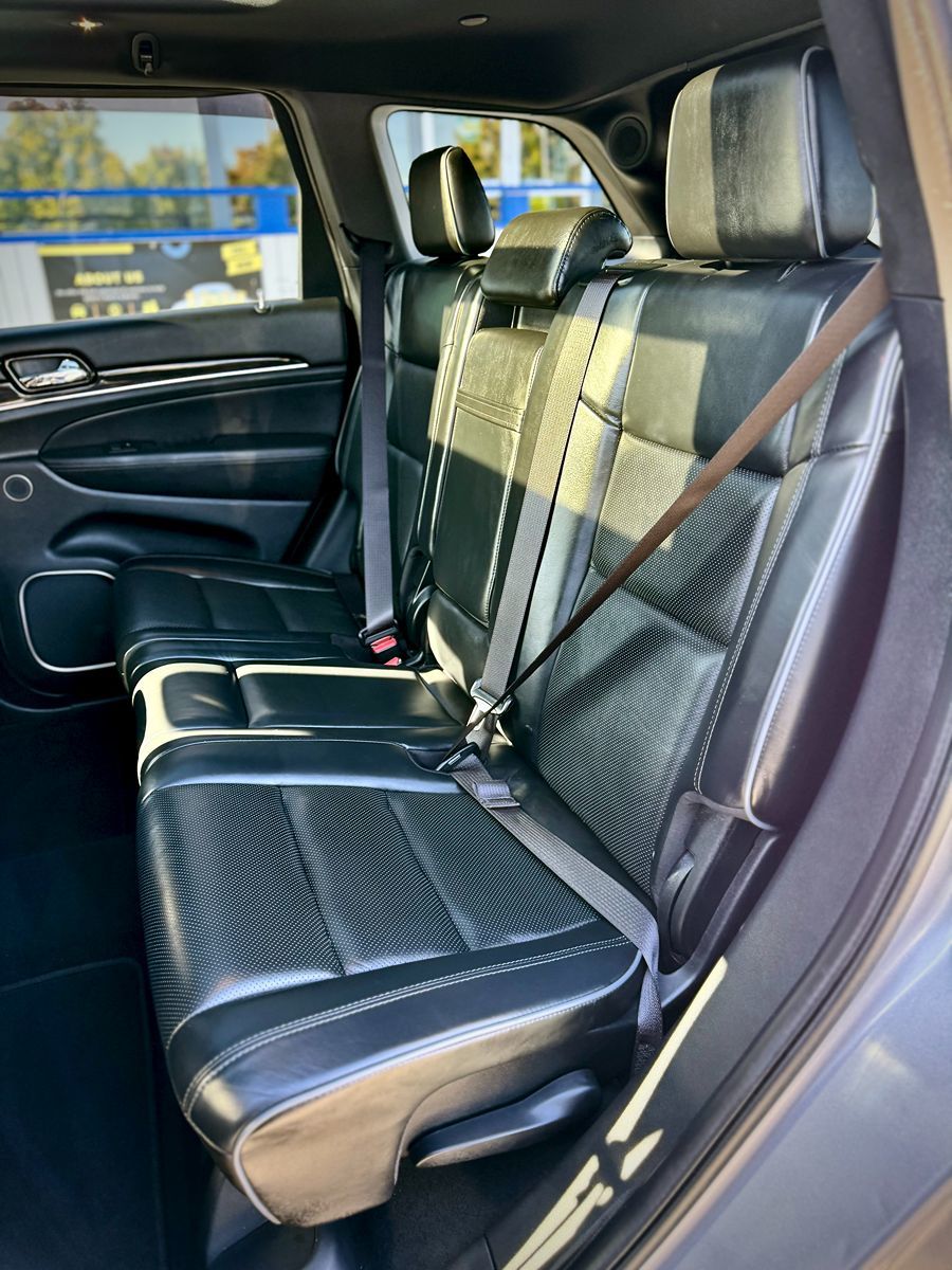 2020 Jeep Grand Cherokee Overland photo 15