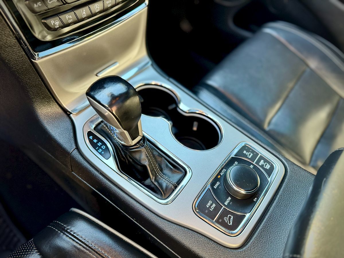 2020 Jeep Grand Cherokee Overland photo 21