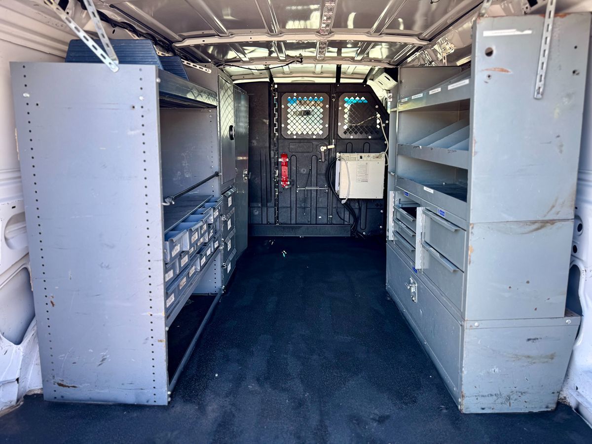2009 Ford E-250 photo 3