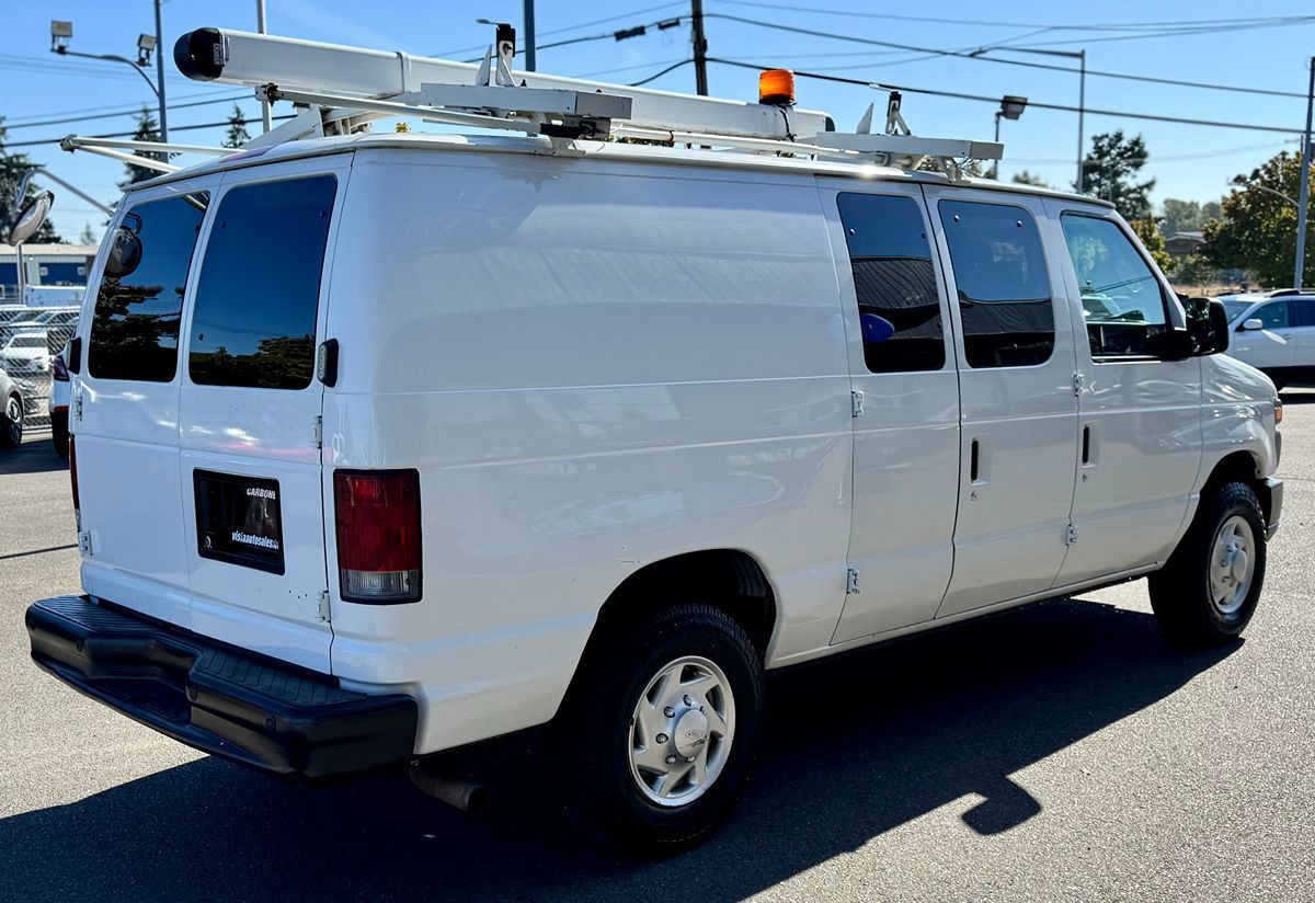2009 Ford E-250 photo 4