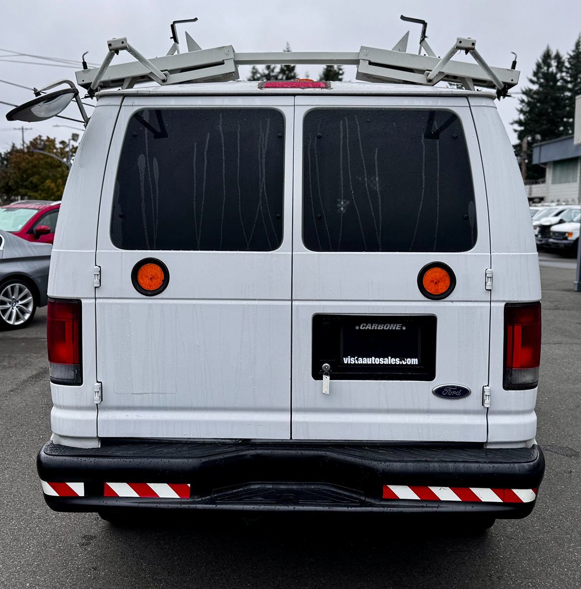 2007 Ford E-250 photo 2