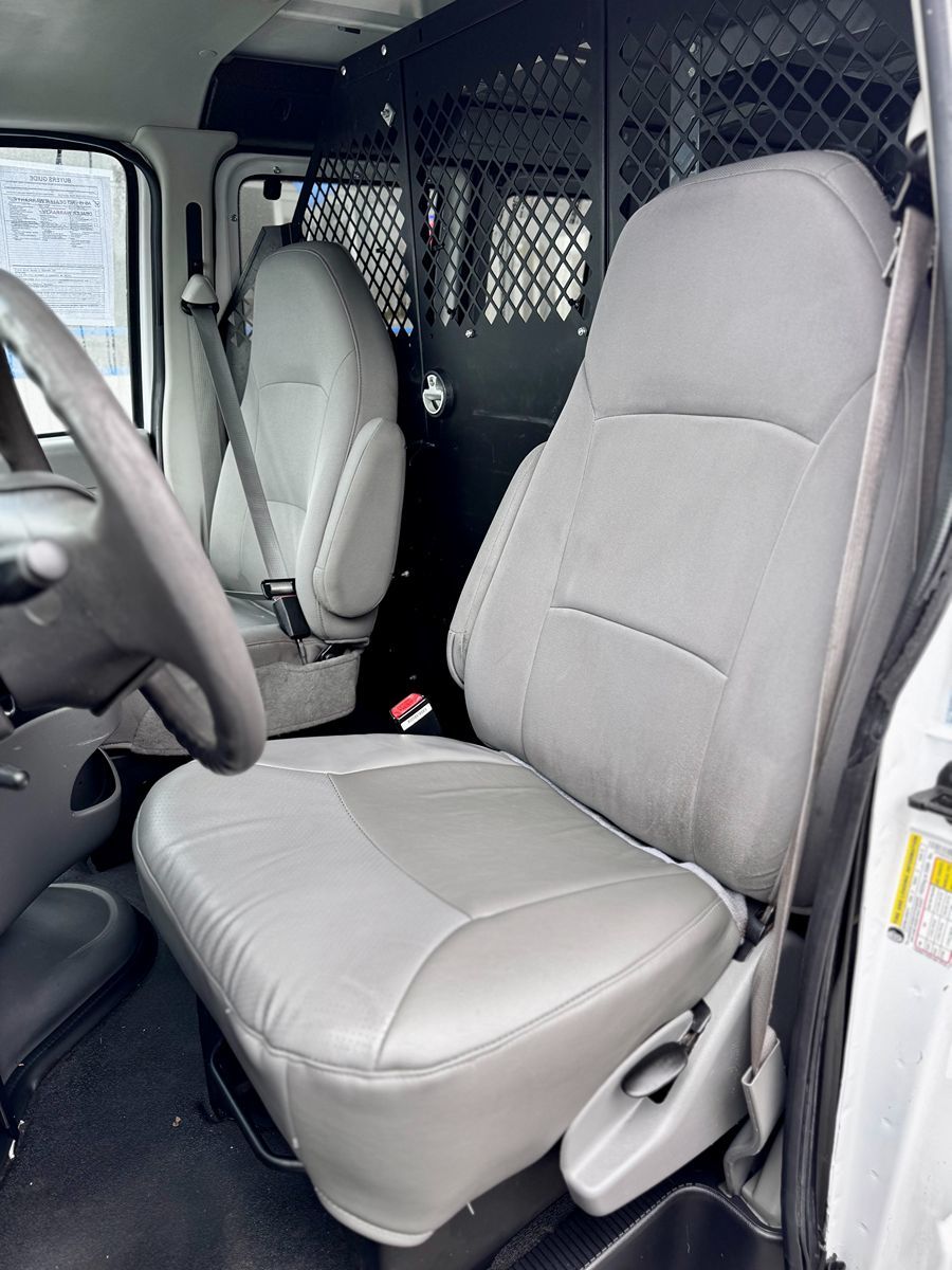 2007 Ford E-250 photo 10