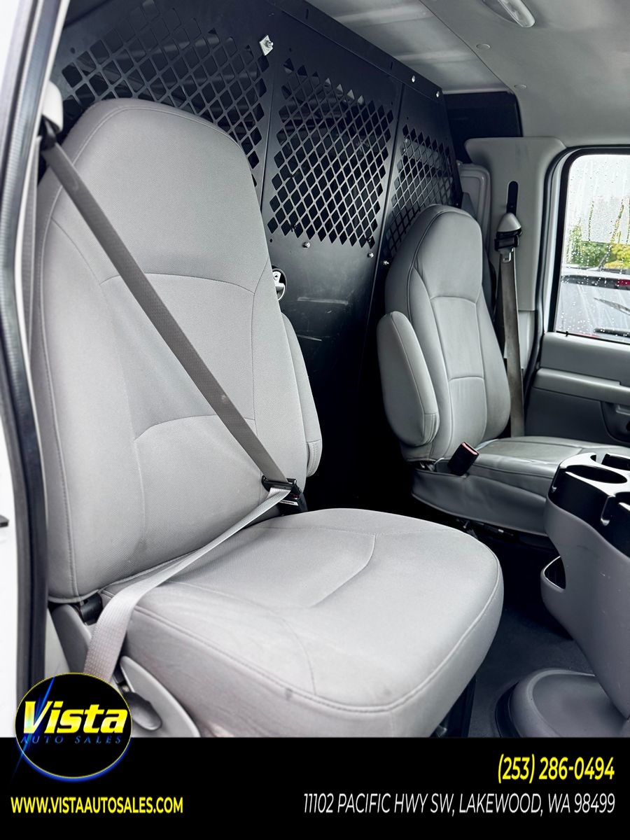 2007 Ford E-250 photo 11