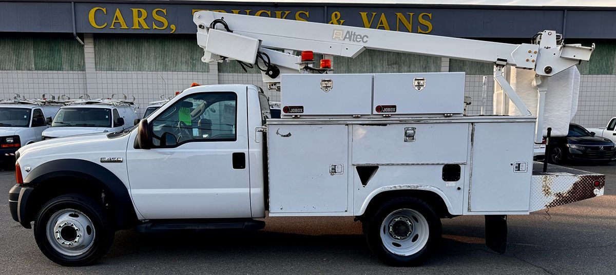 2006 Ford F-450 XL photo 2