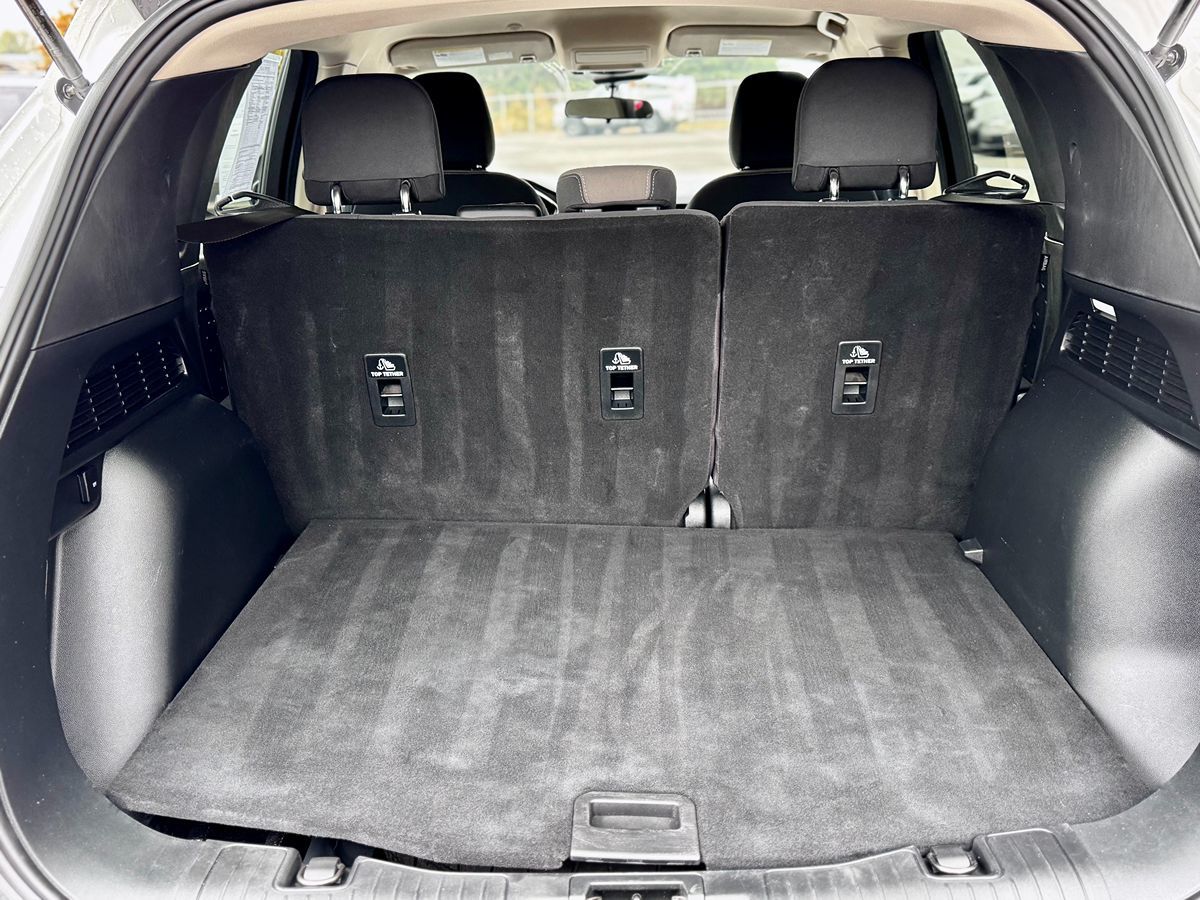 2020 Ford Escape SE photo 4