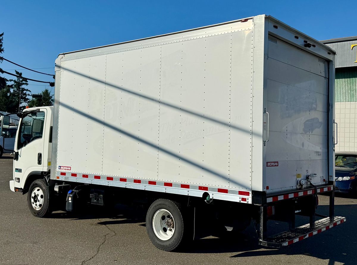 2014 Isuzu NPR photo 3