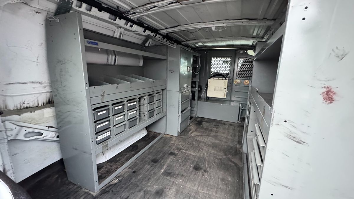 2010 Chevrolet Express Cargo Van photo 4