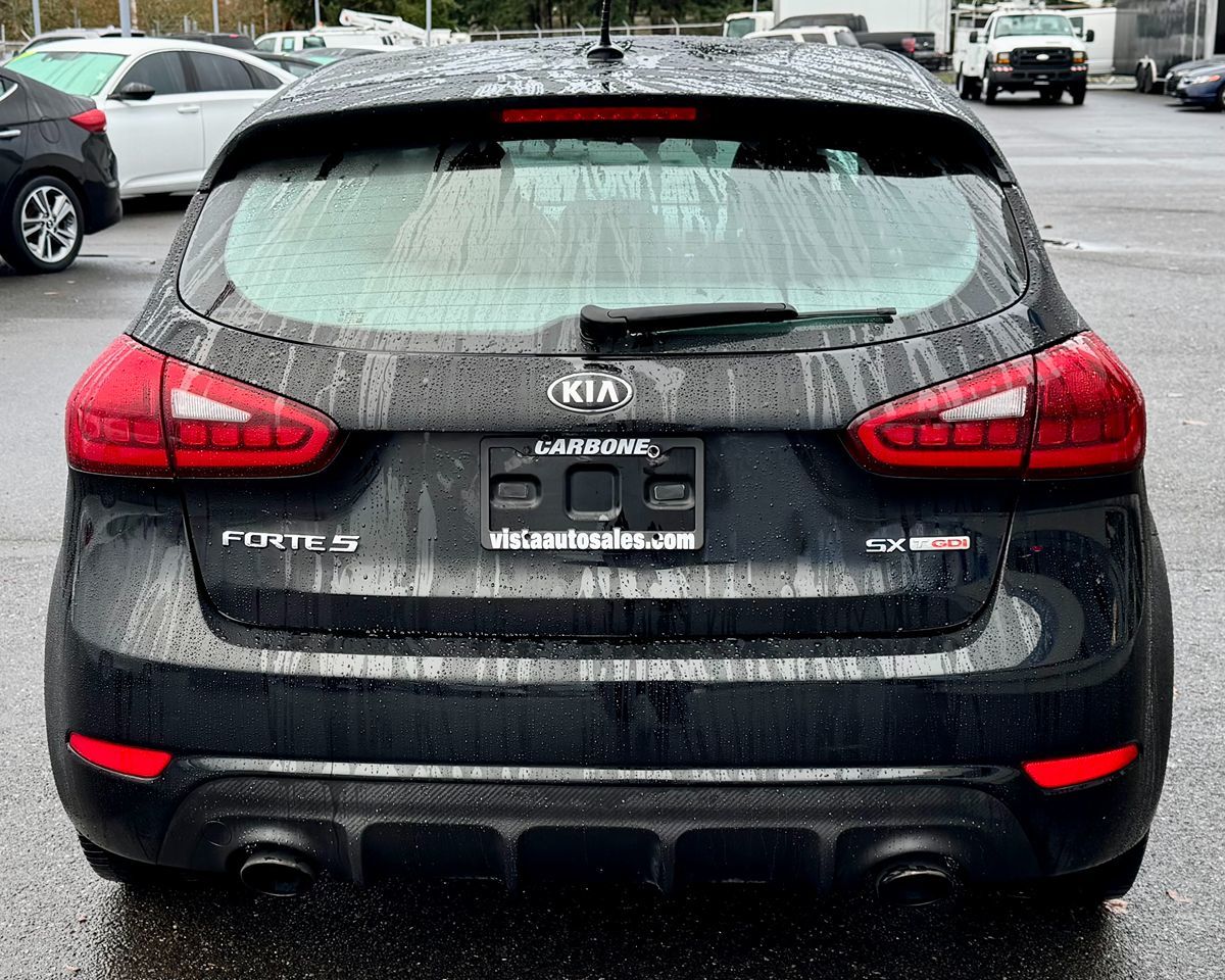 2016 Kia Forte 5-Door SX photo 2