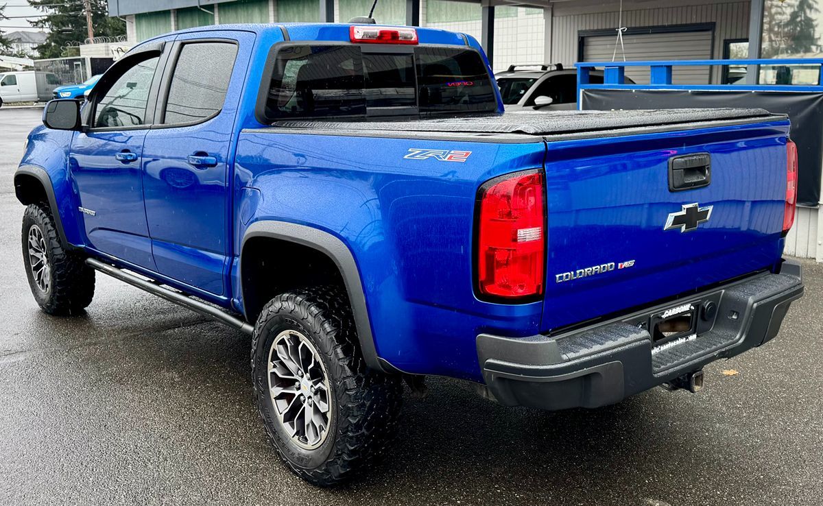 2018 Chevrolet Colorado ZR2 photo 2