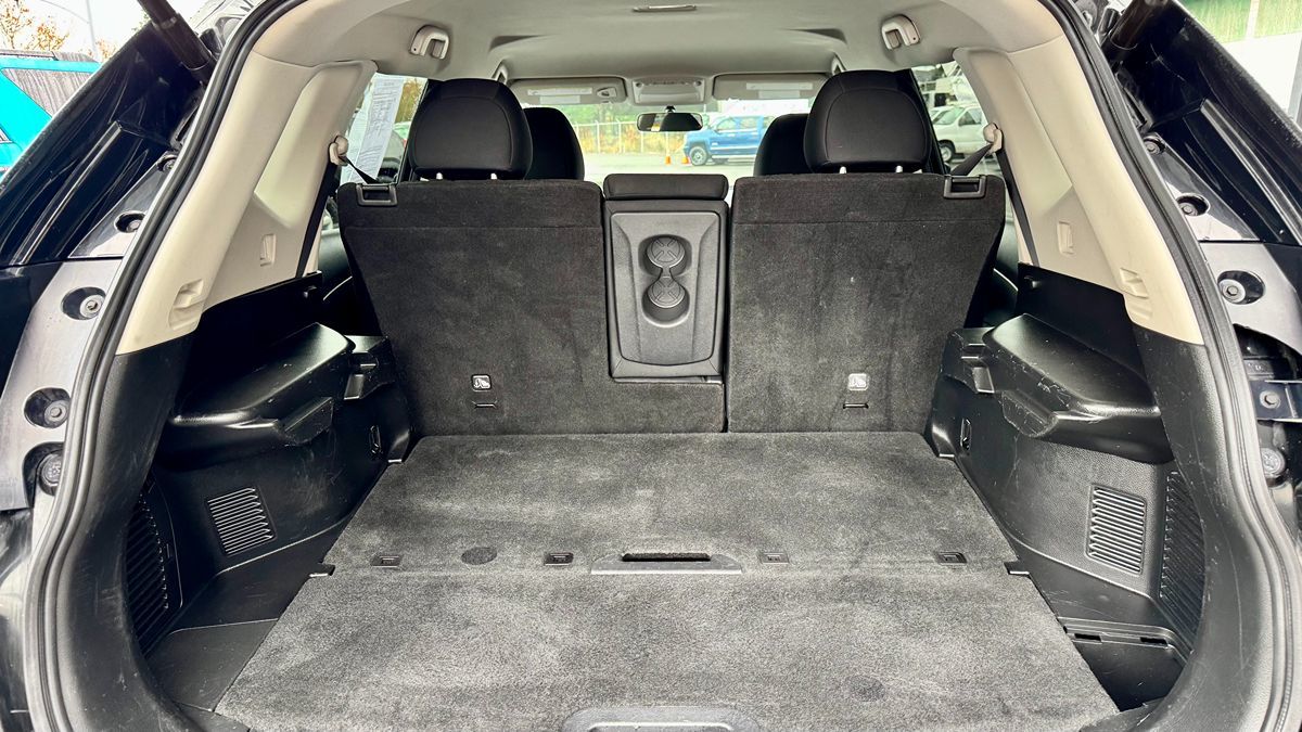 2018 Nissan Rogue SV photo 4