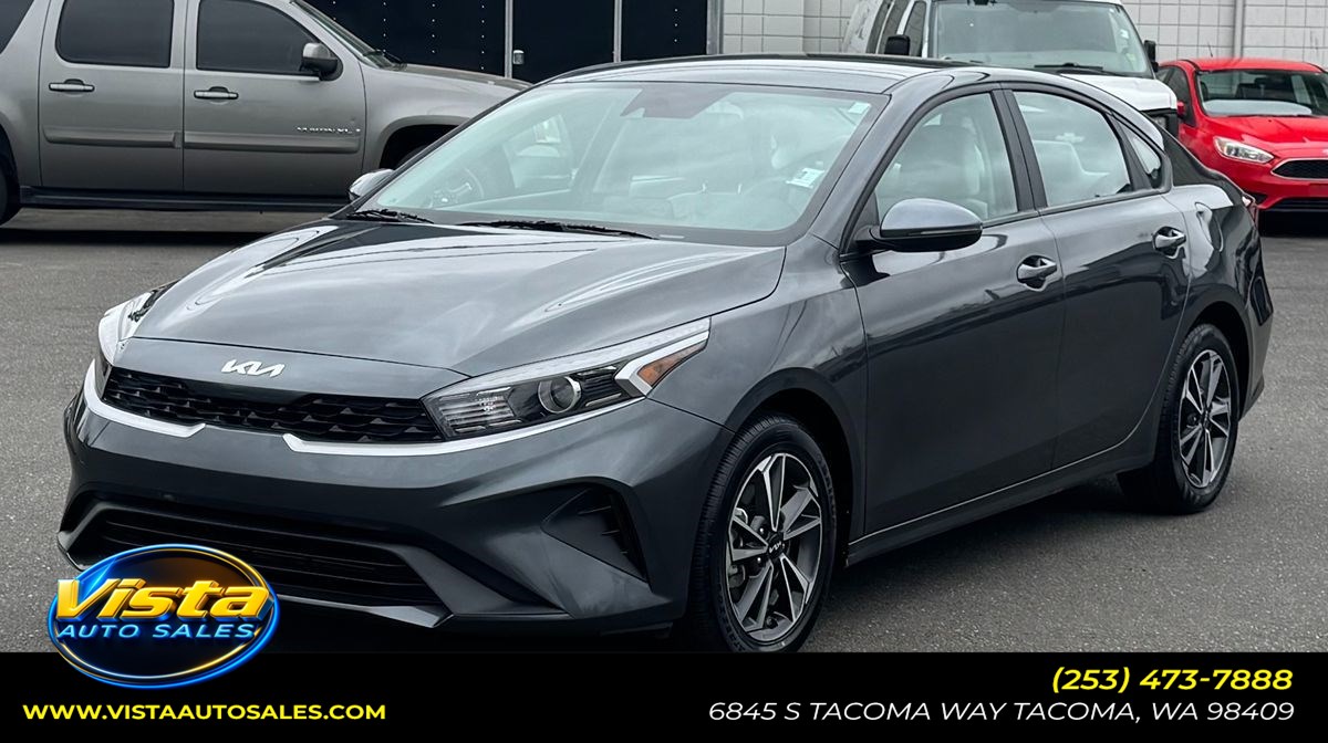 2023 Kia Forte LXS AT's photo