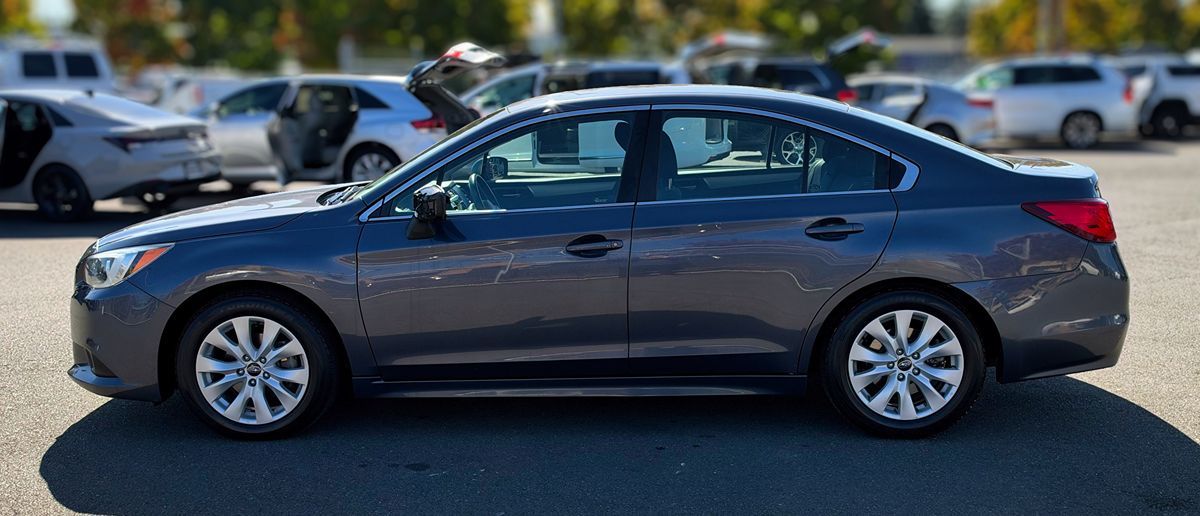Subaru Legacy photo 2