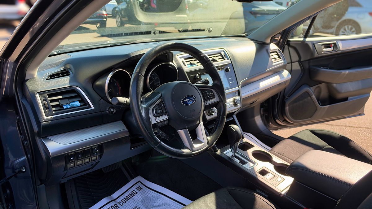 Subaru Legacy photo 10