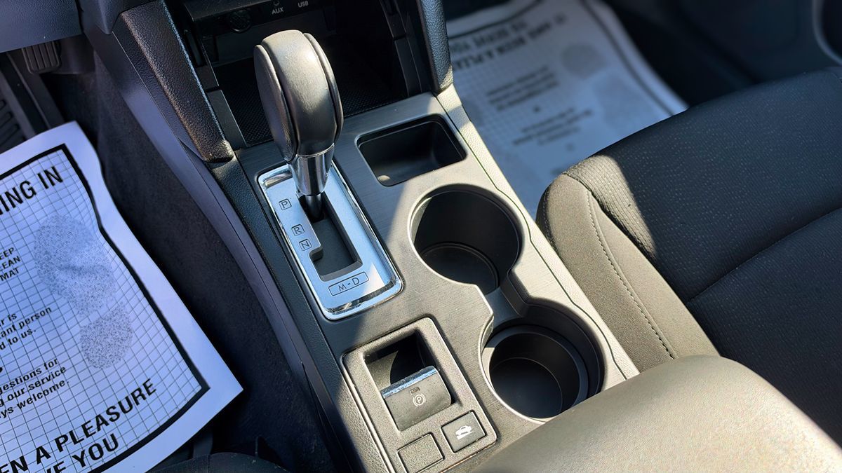 Subaru Legacy photo 16