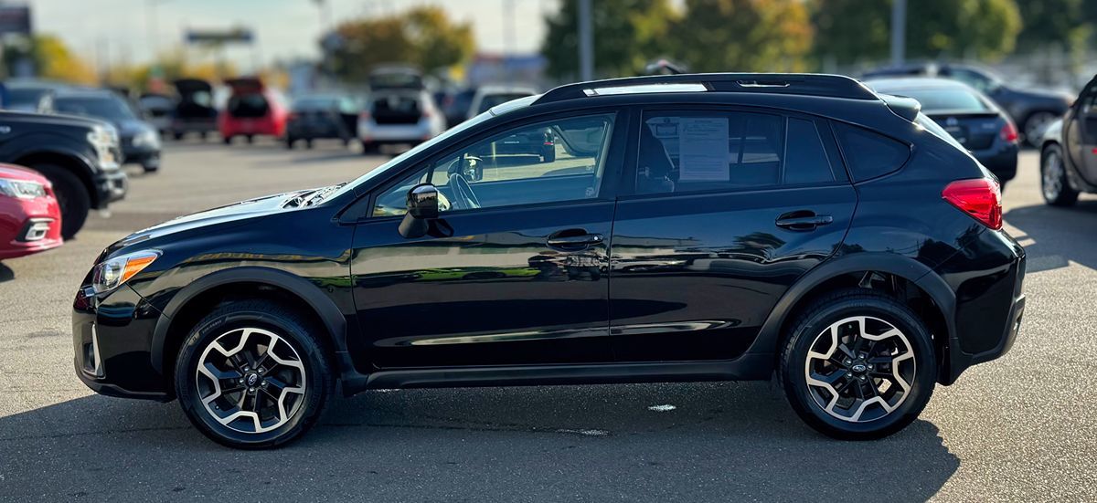 Subaru Crosstrek photo 2