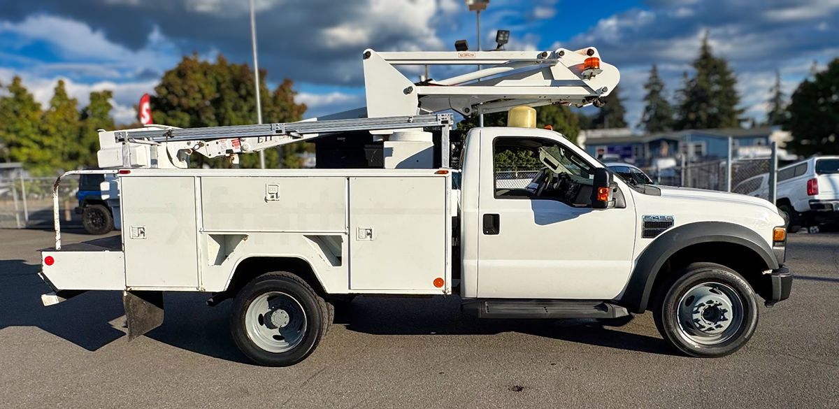 Ford F-450 photo 4