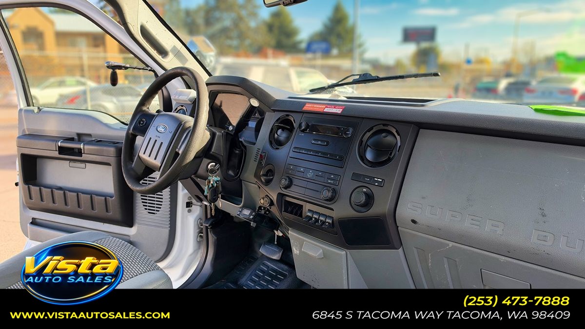 Photo 9 of this Ford Super Duty F-450 DRW
