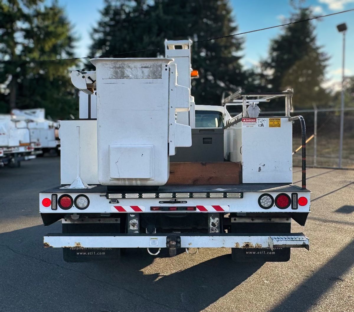 Ford F-450 photo 3