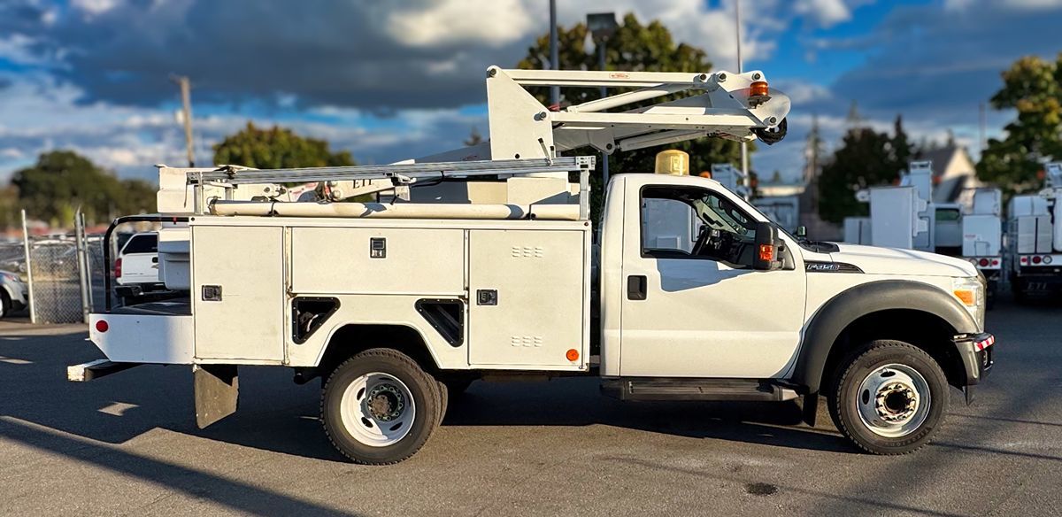 Ford F-450 photo 4