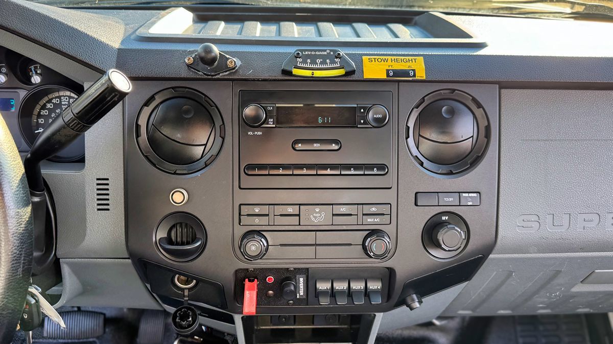Ford F-450 photo 9