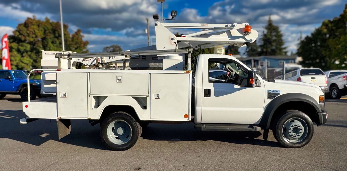 Ford F-450 photo 4