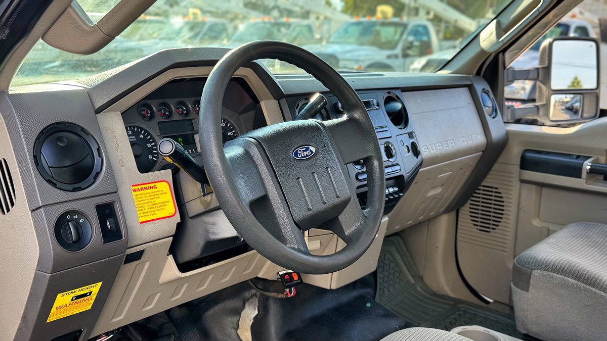 Ford F-450 photo 6