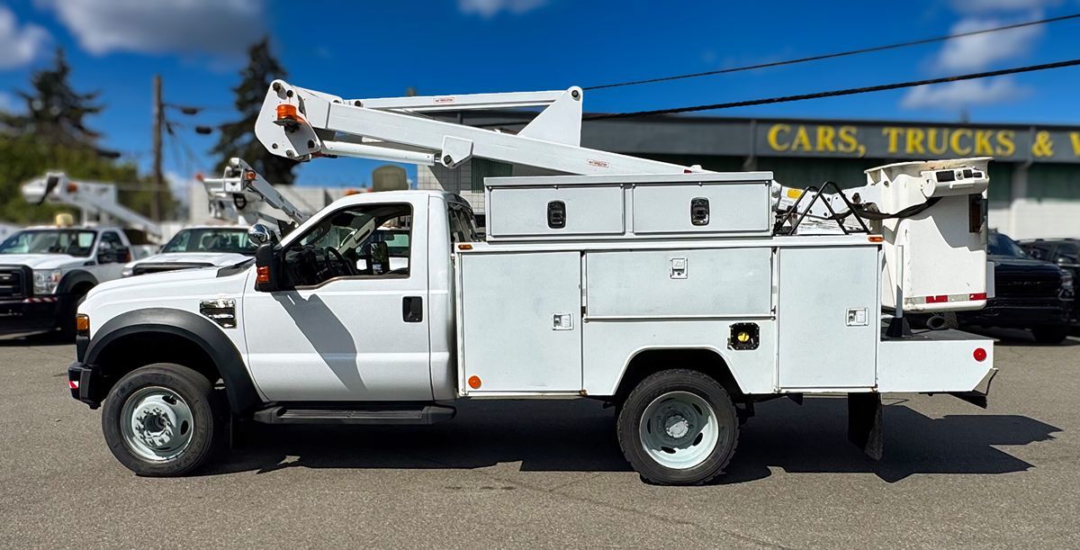Ford F-450 photo 2