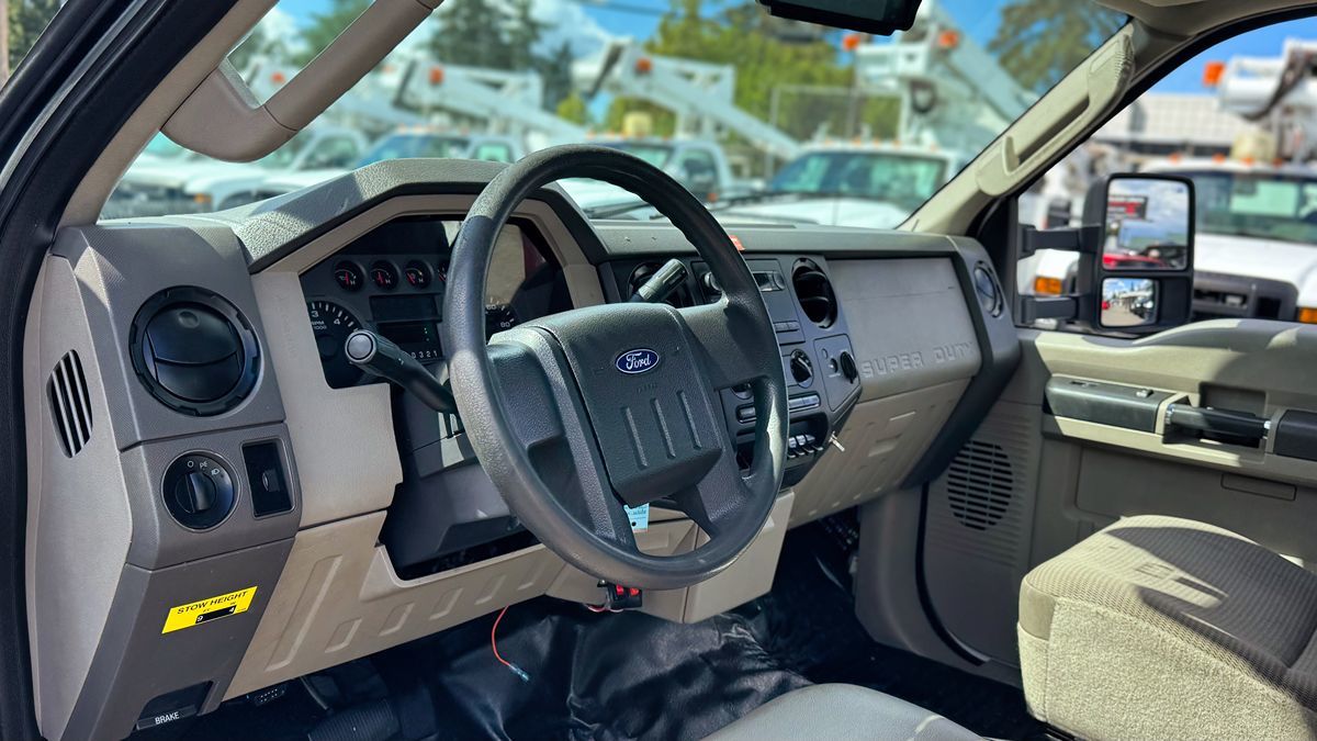 Ford F-450 photo 6