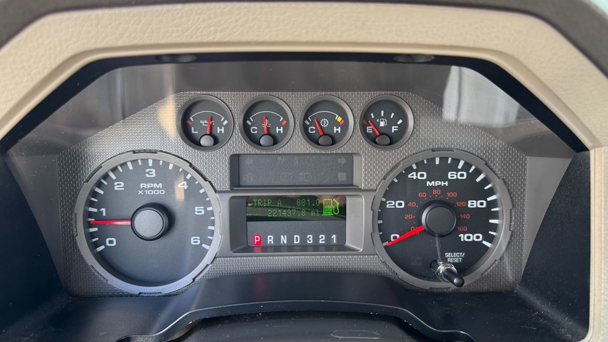 Ford F-450 photo 13