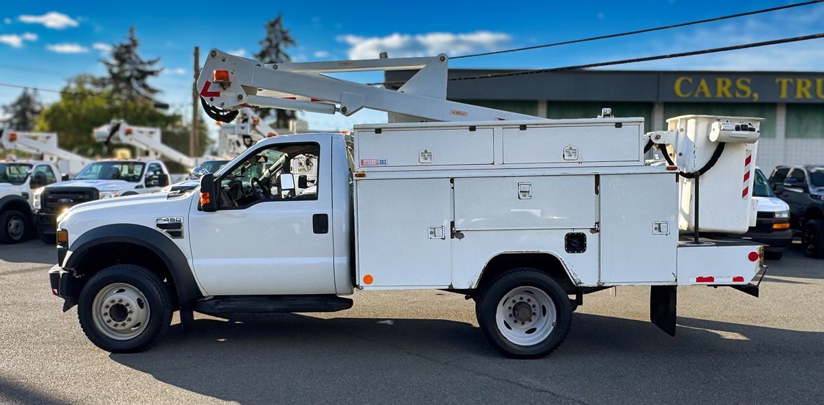 Ford F-450 photo 2