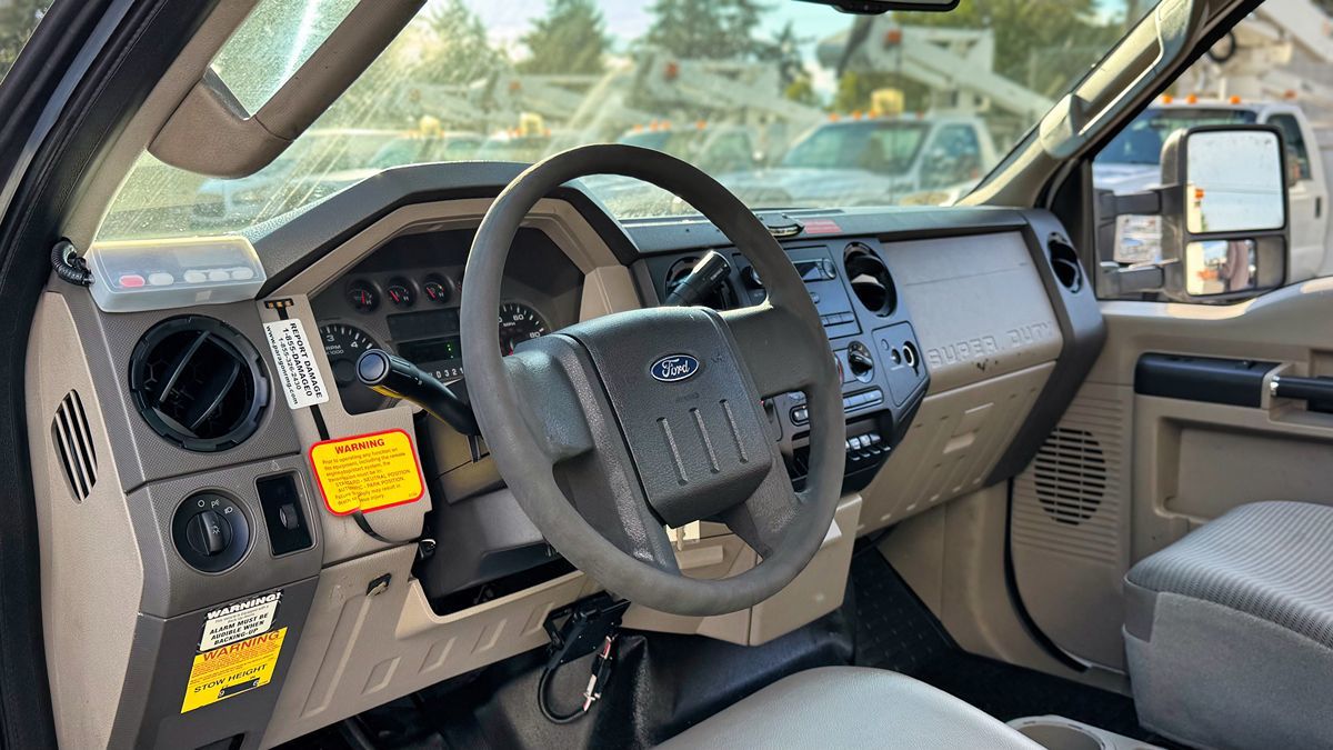 Ford F-450 photo 6