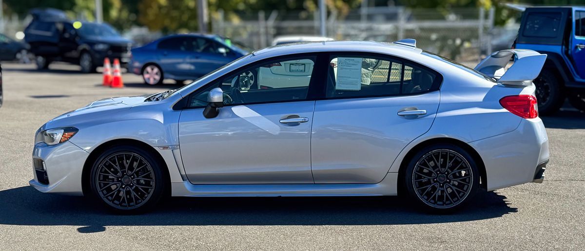 Subaru WRX photo 2