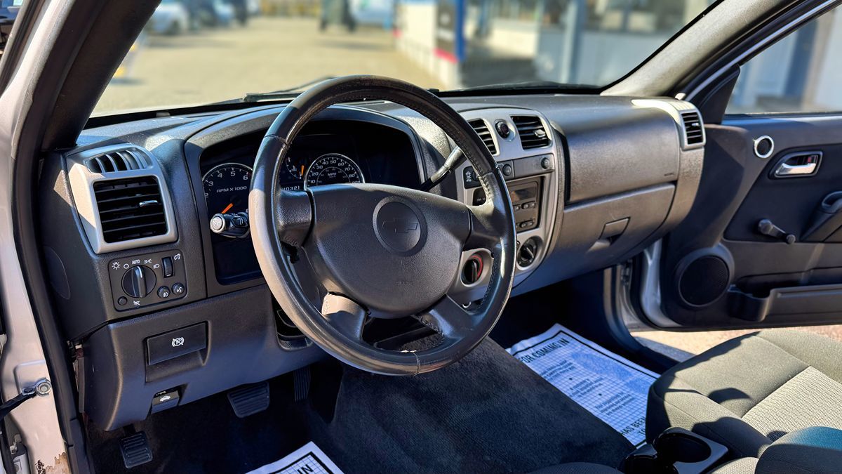 Chevrolet Colorado photo 11