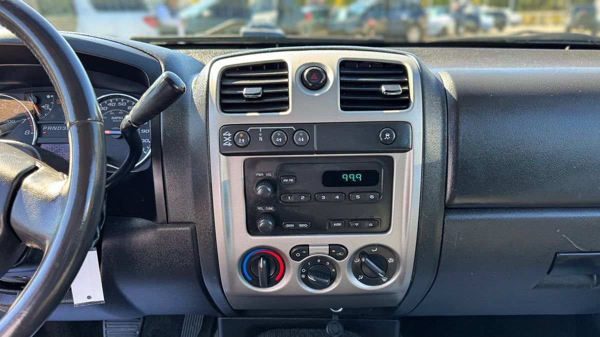Chevrolet Colorado photo 17