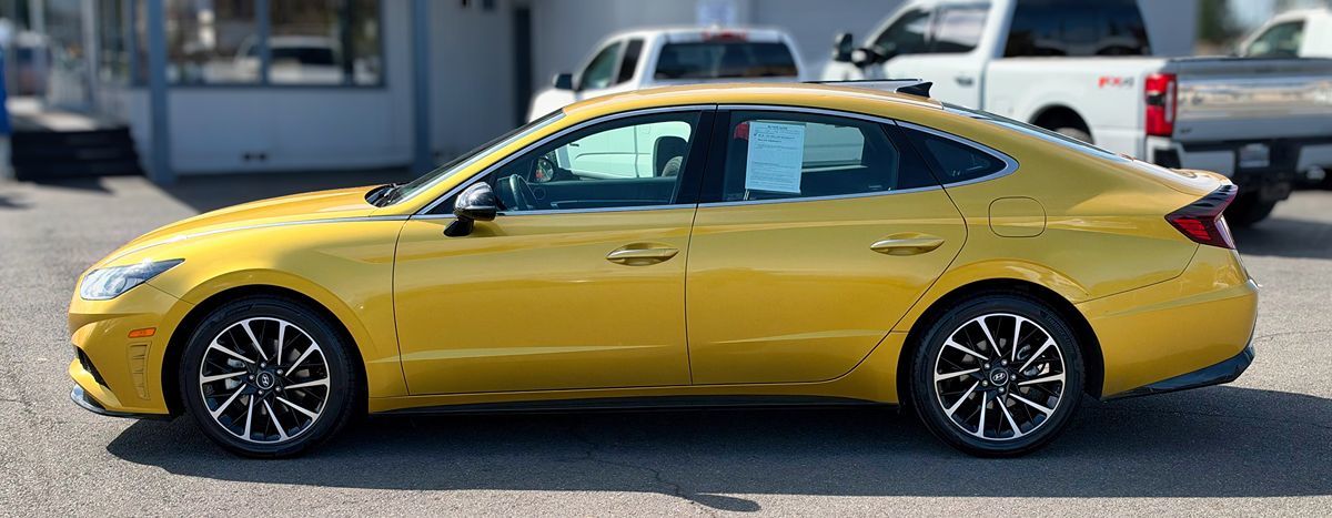 Hyundai Sonata photo 2