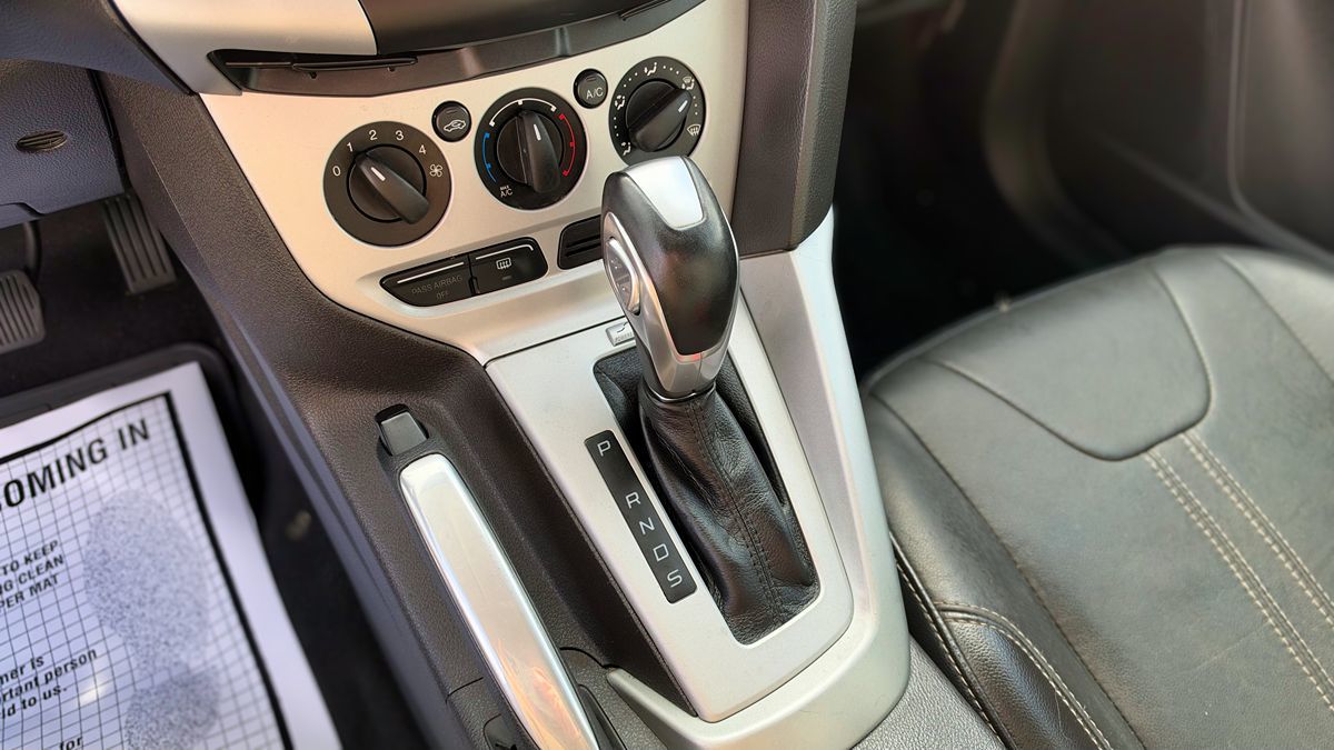 Ford Focus photo 16