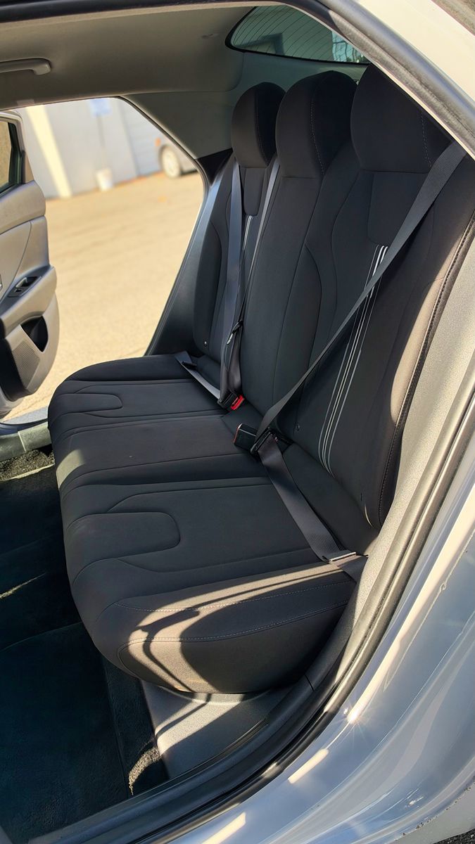 Hyundai Elantra photo 13
