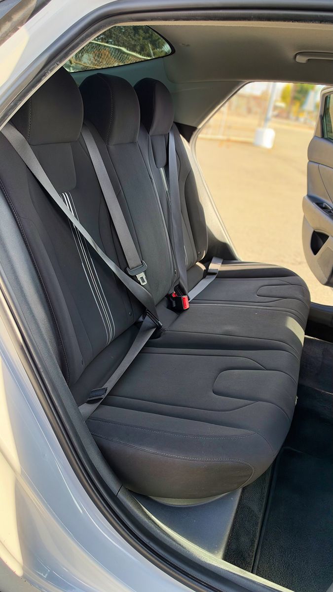 Hyundai Elantra photo 14