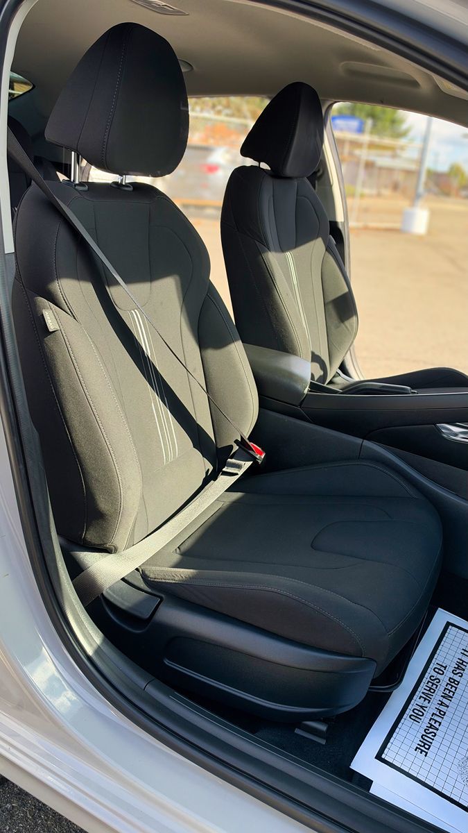 Hyundai Elantra photo 15
