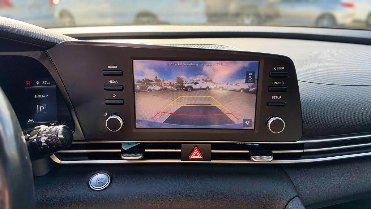 Hyundai Elantra photo 20