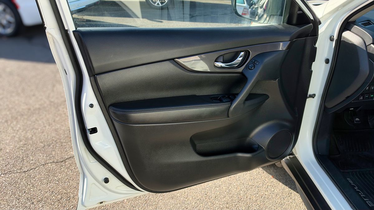 Nissan Rogue photo 10