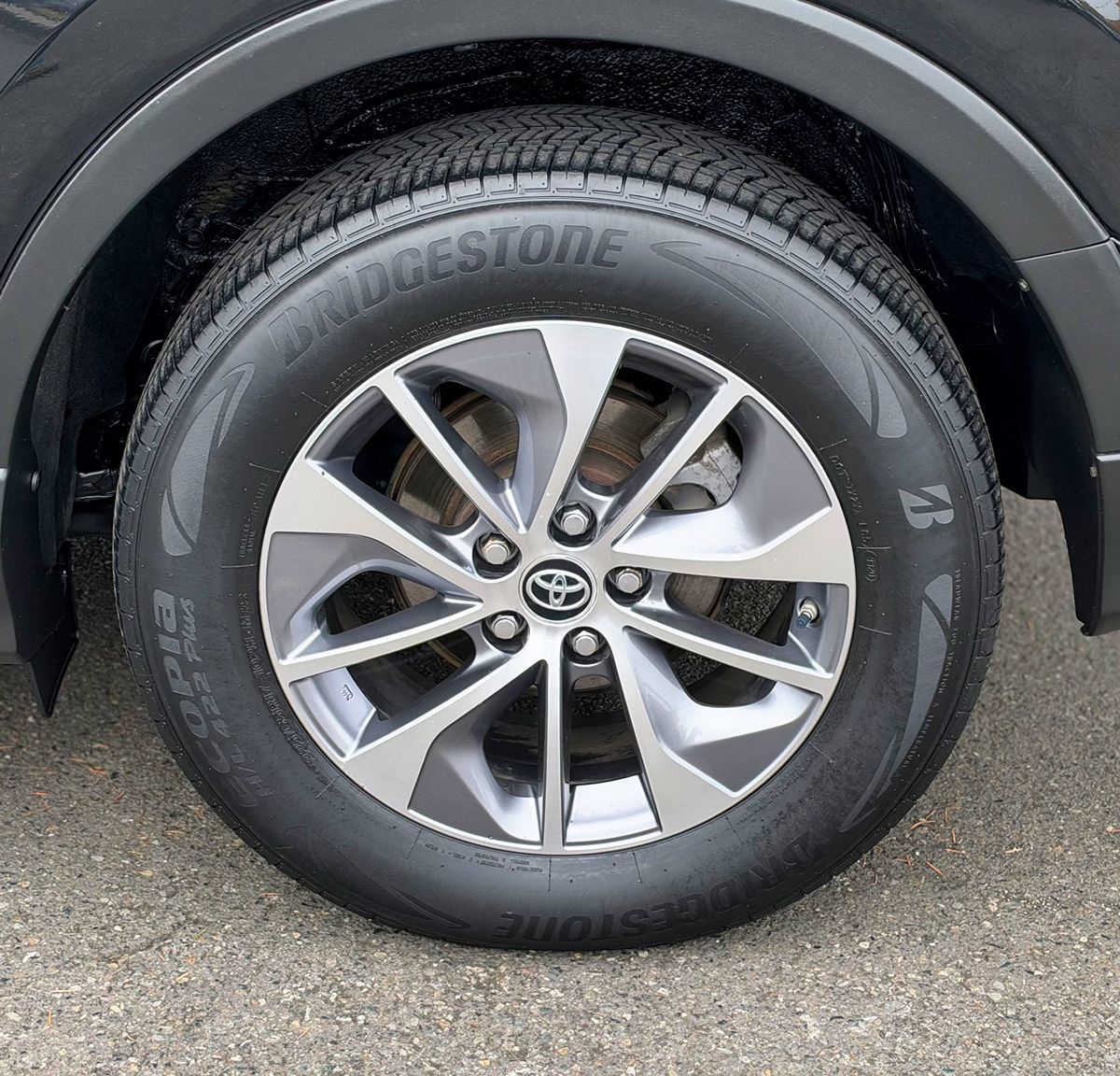 Photo 10 of this Toyota RAV4