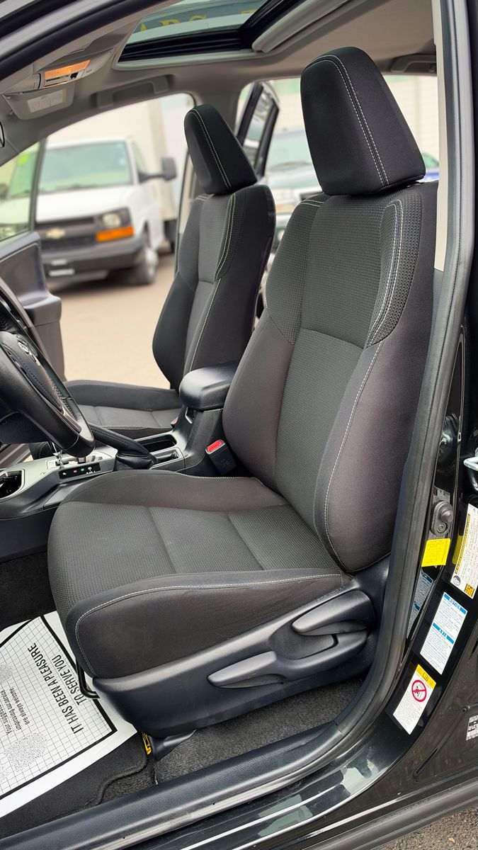 Photo 13 of this Toyota RAV4