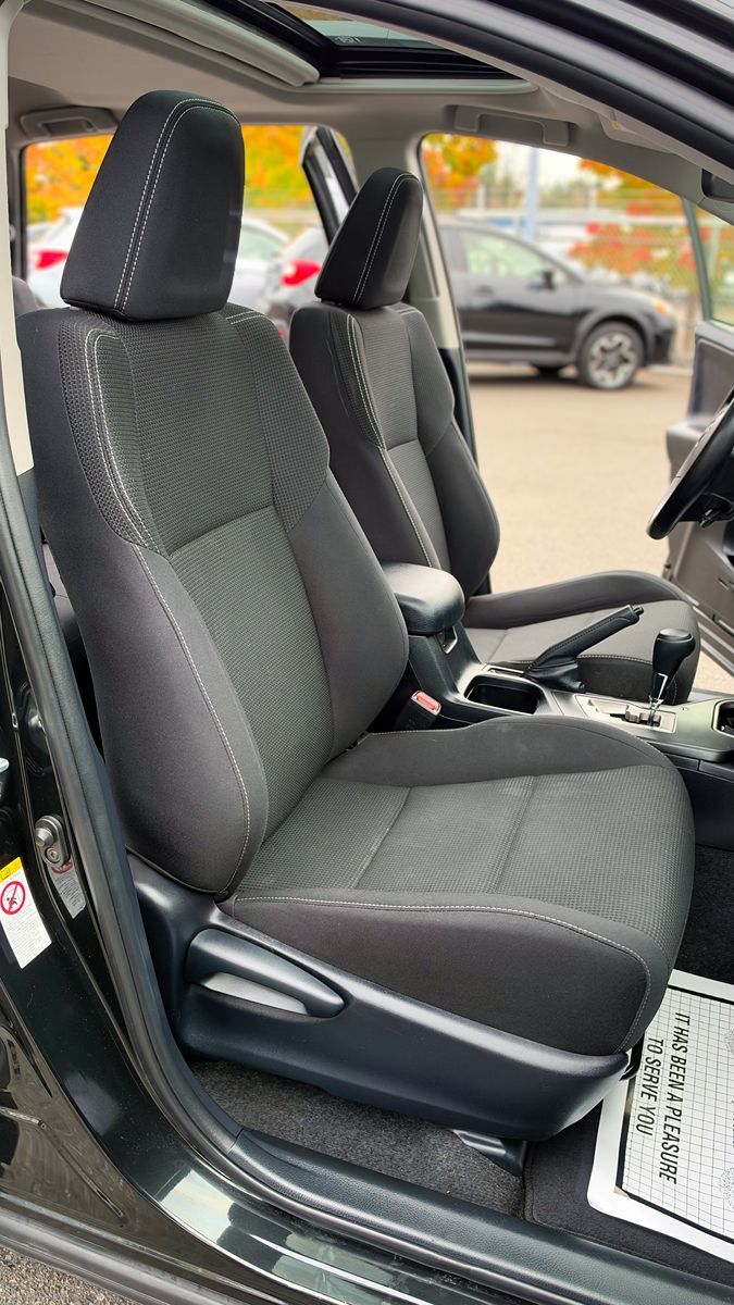 Photo 18 of this Toyota RAV4