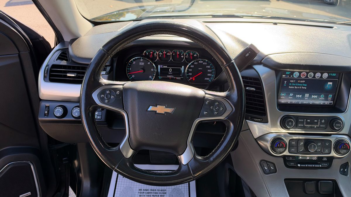 Chevrolet Suburban photo 24