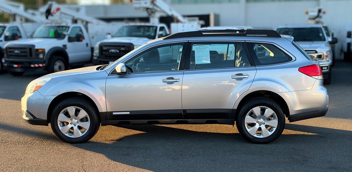 Photo 2 of this Subaru Outback